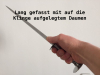 Lang_gefasst_mit_auf_Klinge_abgelegtem_Daumen